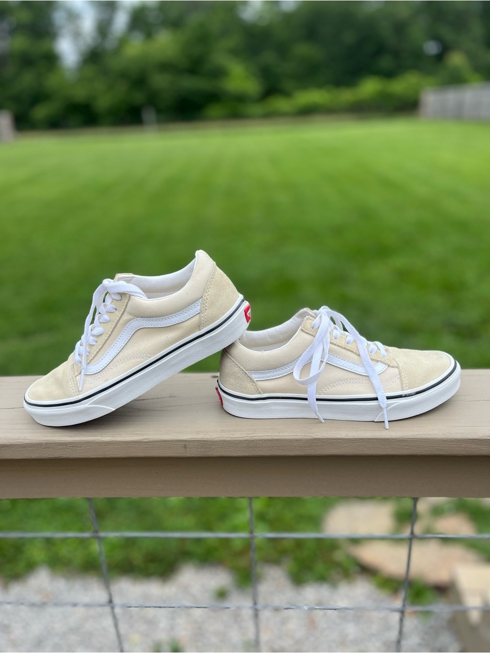 Vans Old Skool Low Top Sneakers White and Beige
